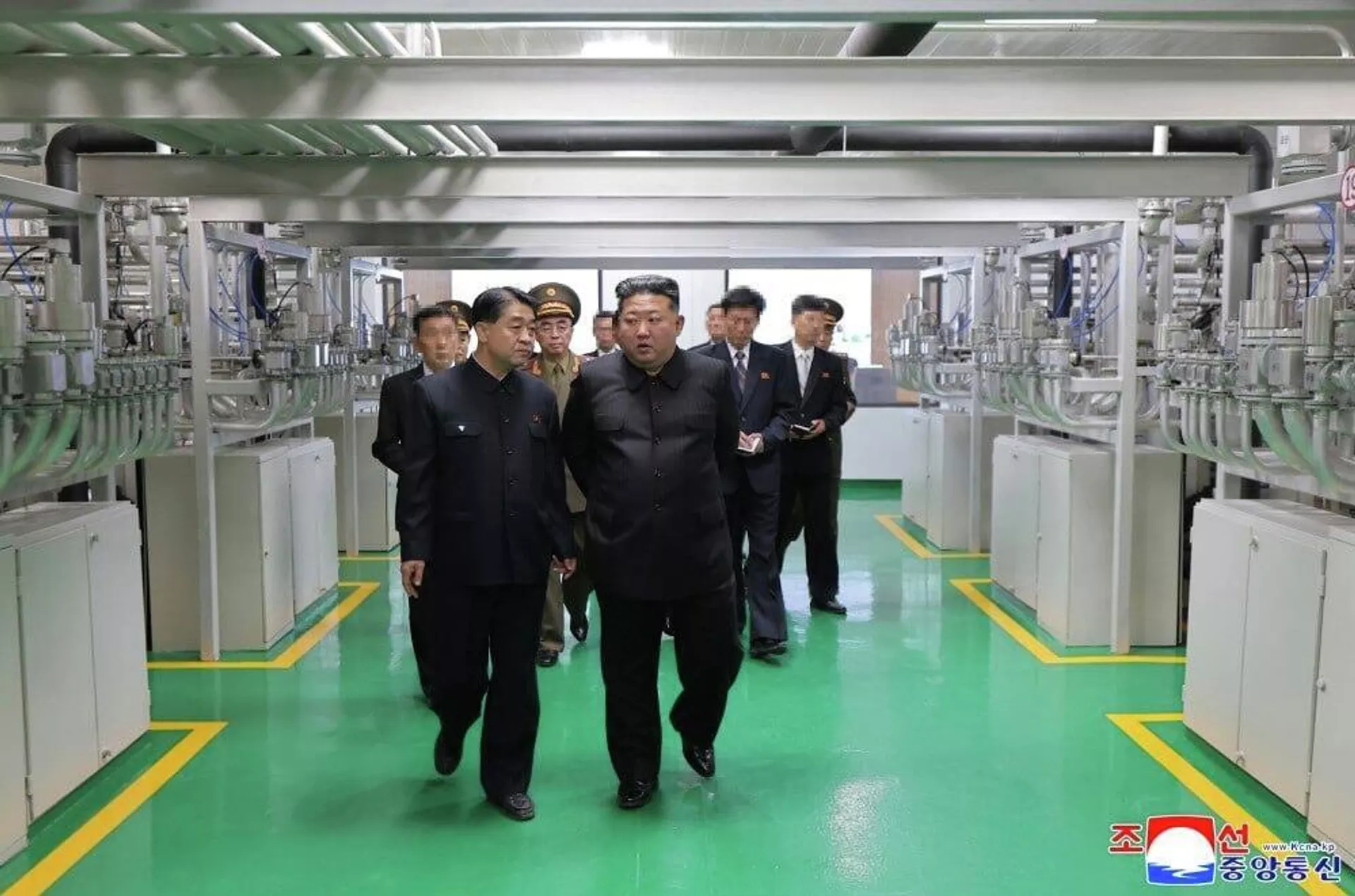 Kim Jong-un inspeciona nova fábrica de materiais nucleares - Sputnik Brasil, 1920, 04.06.2026