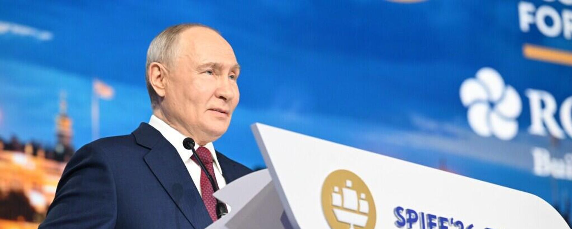 Vladimir Putin discursando na sessão plenária do Fórum Econômico de São Petersburgo 2026 - Sputnik Brasil, 1920, 05.06.2026