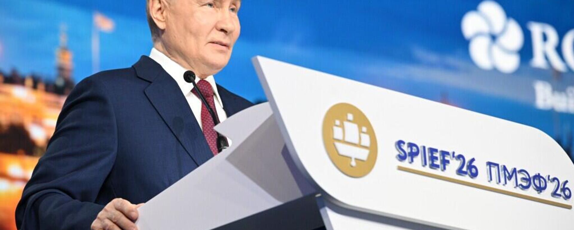 Vladimir Putin discursando na sessão plenária do Fórum Econômico de São Petersburgo 2026 - Sputnik Brasil, 1920, 05.06.2026