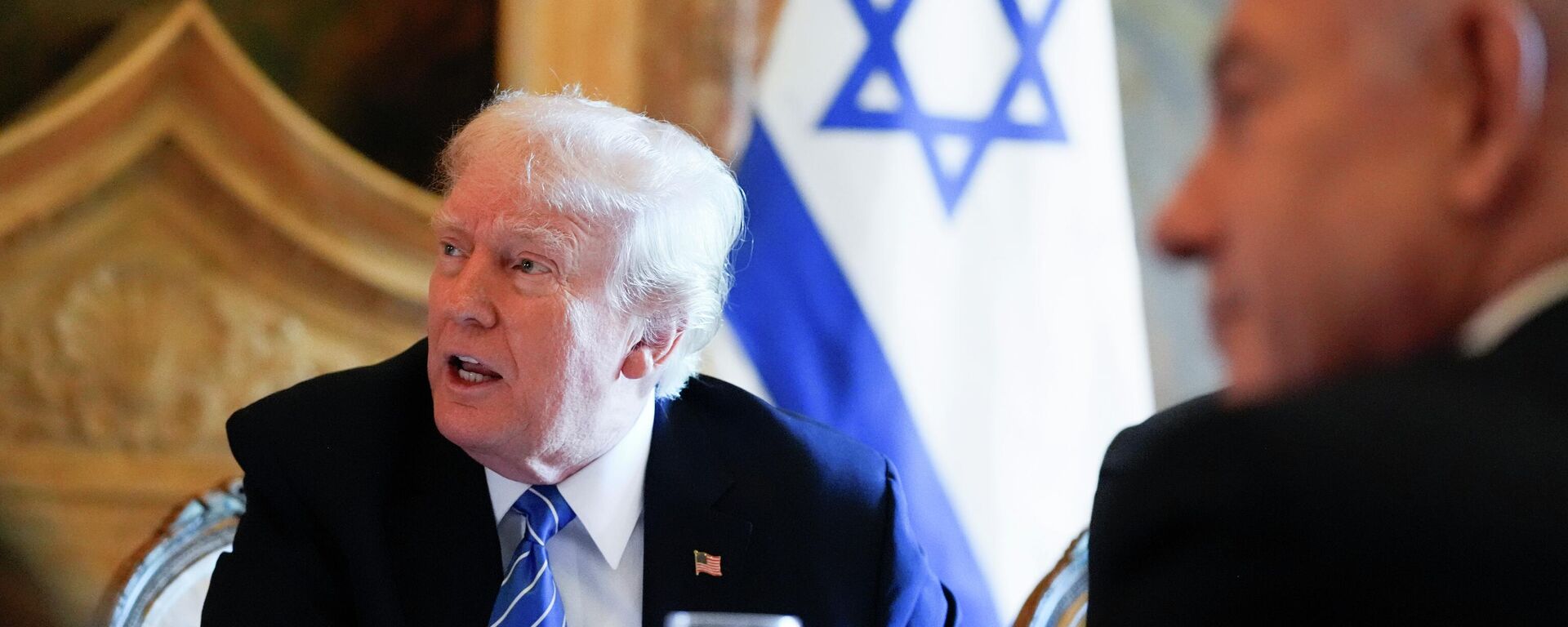 O presidente dos Estados Unidos, Donald Trump, em encontro com o primeiro-ministro de Israel, Benjamin Netanyahu, em Mar-a-Lago, na Flórida, em 26 de julho de 2024 O presidente dos Estados Unidos, Donald Trump, em encontro com o primeiro-ministro de Israel, Benjamin Netanyahu, em Mar-a-Lago, na Flórida, em 26 de julho de 2024 - Sputnik Brasil, 1920, 08.06.2026