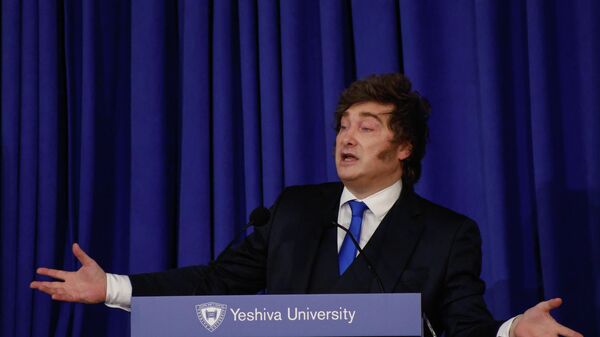 O presidente da Argentina, Javier Milei, discursa na Universidade de Yeshiva, em Nova York, em 9 de março de 2026 - Sputnik Brasil