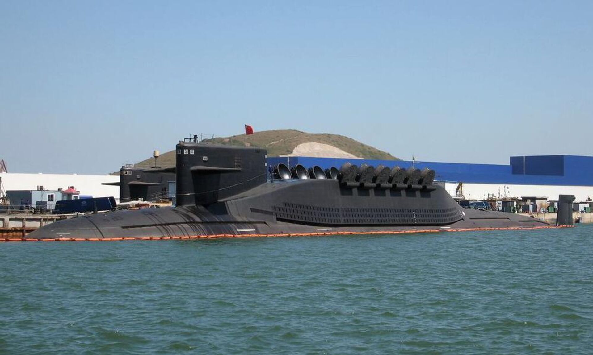 Submarino de mísseis balísticos da classe Tipo 094, da China. - Sputnik Brasil, 1920, 11.06.2026