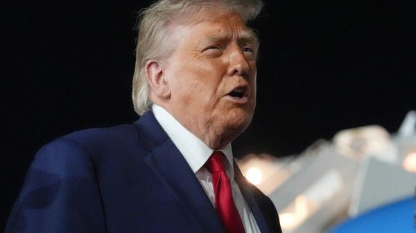 Trump suspende ataques ao Irã após avanço nas negociações - Sputnik Brasil
