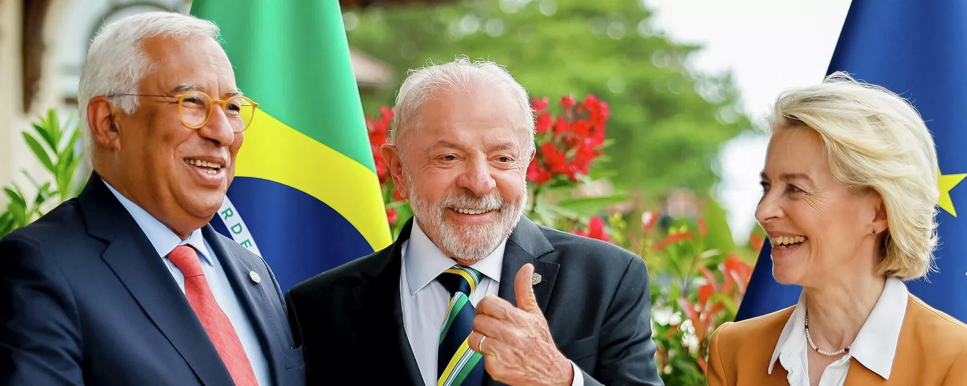 Presidentes do Brasil, Luiz Inácio Lula da Silva, da Comissão Europeia, Ursula von der Leyen, e do Conselho Europeu, António Costa, em encontro à margem do G7 na França. Évian-les-Bains, 16 de junho de 2026 - Sputnik Brasil, 1920, 16.06.2026