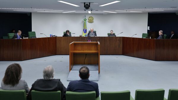 Ministros da Segunda Turma do Supremo Tribunal Federal (STF) participam de sessão em 16 de junho de 2026 - Sputnik Brasil