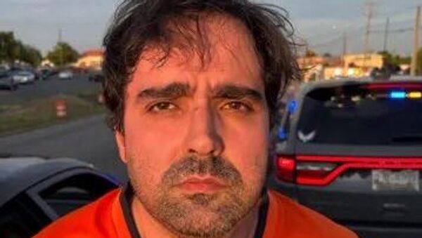 Felipe Linares de Oliveira Dell Aquilla foi preso por agentes do ICE na Carolina do Norte, nos Estados Unidos - Sputnik Brasil