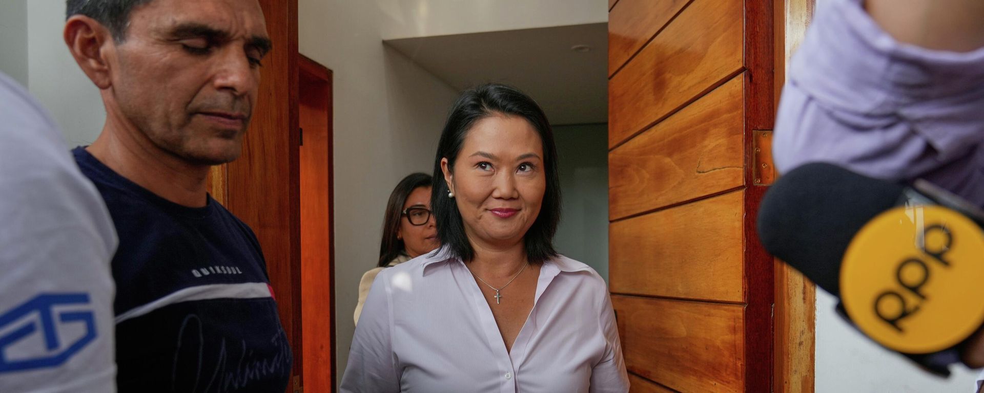 A candidata à Presidência do Peru, Keiko Fujimori, em entrevista coletiva, em 11 de junho de 2026 - Sputnik Brasil, 1920, 17.06.2026