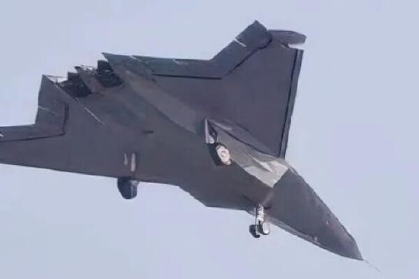 A imagem mais nítida do protótipo atual do Shenyang J-50. - Sputnik Brasil