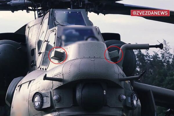 Helicóptero Mi-28NM russo com antenas nas laterais do nariz. - Sputnik Brasil