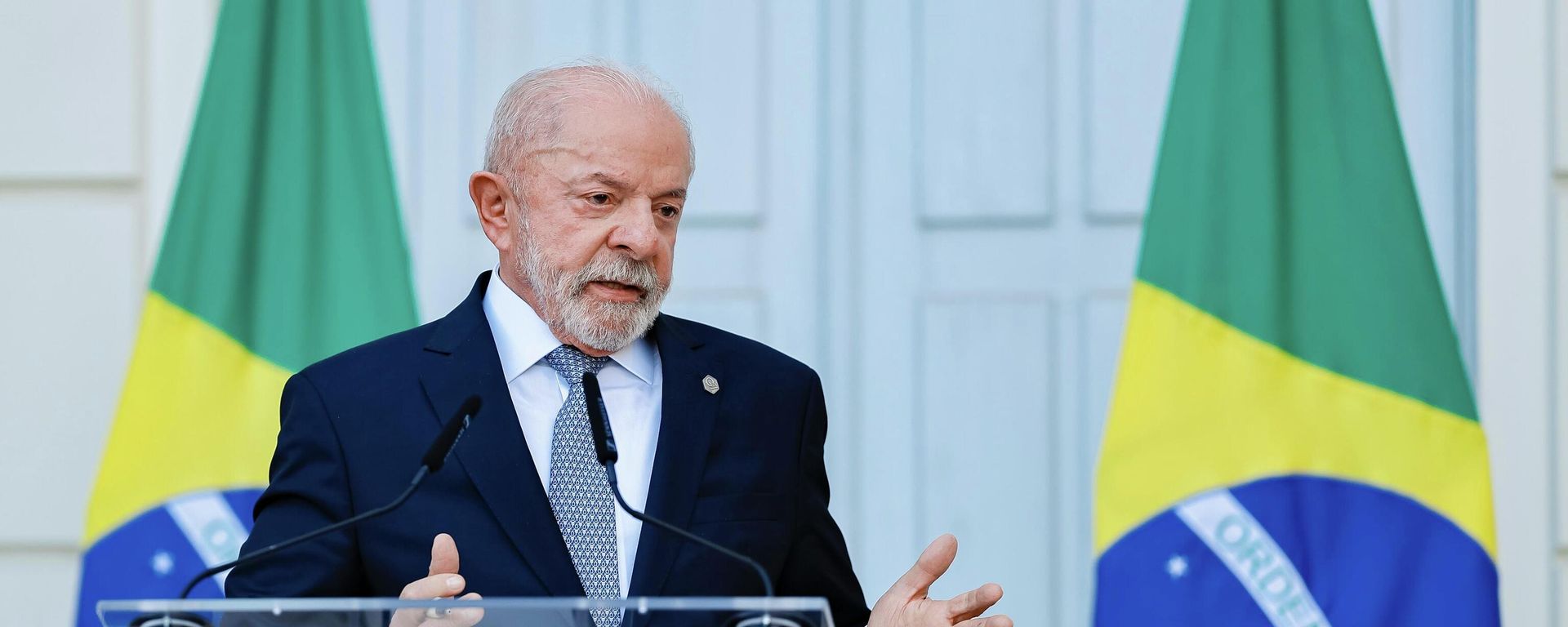 O presidente do Brasil, Luiz Inácio Lula da Silva, durante coletiva de imprensa após a cúpula do G7, em 17 de junho de 2026 - Sputnik Brasil, 1920, 22.06.2026