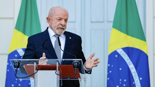 O presidente do Brasil, Luiz Inácio Lula da Silva, durante coletiva de imprensa após a cúpula do G7, em 17 de junho de 2026 - Sputnik Brasil