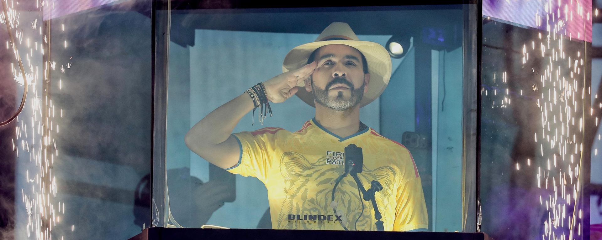 Advogado e empresário Abelardo de la Espriella utilizou veículos com vidros blindados durante boa parte da campanha presencial na Colômbia, 14 de junho de 2026 - Sputnik Brasil, 1920, 23.06.2026