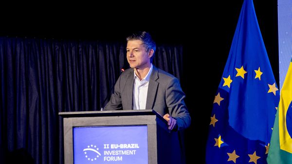 Laudemir André Müller, presidente da Agência Brasileira de Promoção de Exportações e Investimentos (ApexBrasil), no II Fórum de Investimentos União Europeia-Brasil, em Brasília. Brasil, 23 de junho de 2026 - Sputnik Brasil