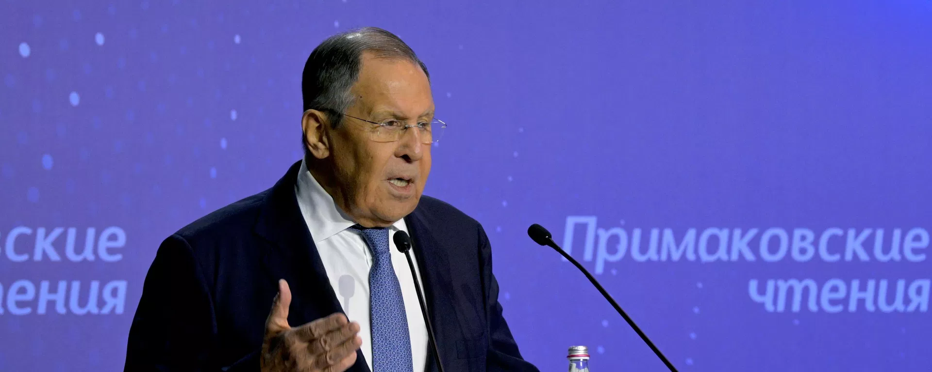 O ministro das Relações Exteriores da Rússia, Sergei Lavrov, discursa no XII Fórum Internacional Científico e de Especialistas Leituras de Primakov, em Moscou. - Sputnik Brasil, 1920, 24.06.2026