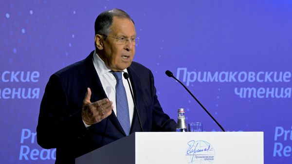 O ministro das Relações Exteriores da Rússia, Sergei Lavrov, discursa no XII Fórum Internacional Científico e de Especialistas Leituras de Primakov, em Moscou. - Sputnik Brasil