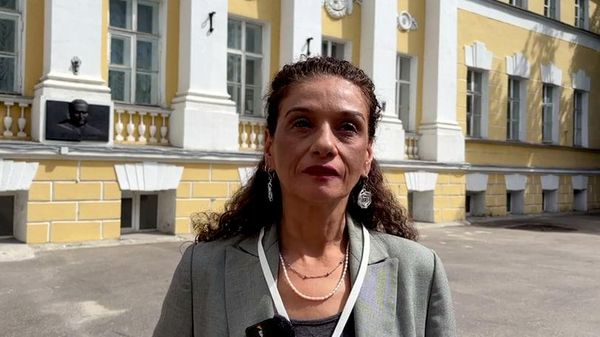 Durante a conferência Rússia e América Latina: em busca de respostas aos desafios globais, a professora María Elena Rodríguez Ortiz  - Sputnik Brasil