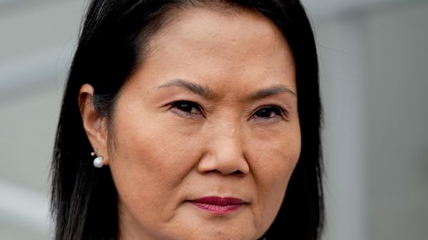 Candidata à presidência do Peru, Keiko Fujimori participa de coletiva de imprensa em Lima, em 19 de junho de 2026 - Sputnik Brasil