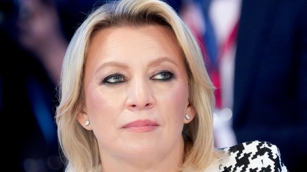 Maria Zakharova, representante oficial do Ministério das Relações Exteriores da Rússia, durante o Fórum Econômico Internacional de São Petersburgo (SPIEF, na sigla em inglês), em 5 de junho de 2026 Maria Zakharova, representante oficial do Ministério das Relações Exteriores da Rússia, durante o Fórum Econômico Internacional de São Petersburgo (SPIEF, na sigla em inglês), em 5 de junho de 2026 - Sputnik Brasil