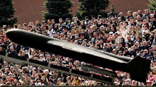 O veículo não tripulado Geran-2 durante o desfile militar na Praça Vermelha de Moscou, que marca o 80º aniversário da vitória na Grande Guerra Patriótica, em 9 de maio de 2025 - Sputnik Brasil
