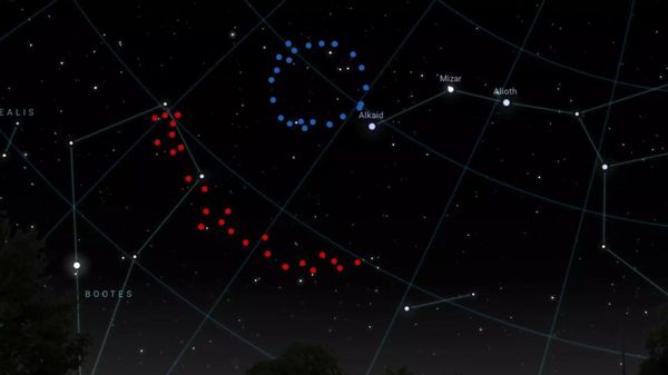 Uma representação artística de como o Grande Anel (mostrado em azul) e o Arco Gigante (mostrado em vermelho) se pareceriam no céu - Sputnik Brasil