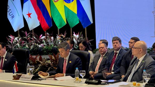 O Presidente do Paraguai, Santiago Peña, durante a Cúpula do Mercosul em Assunção, junho de 2026 - Sputnik Brasil