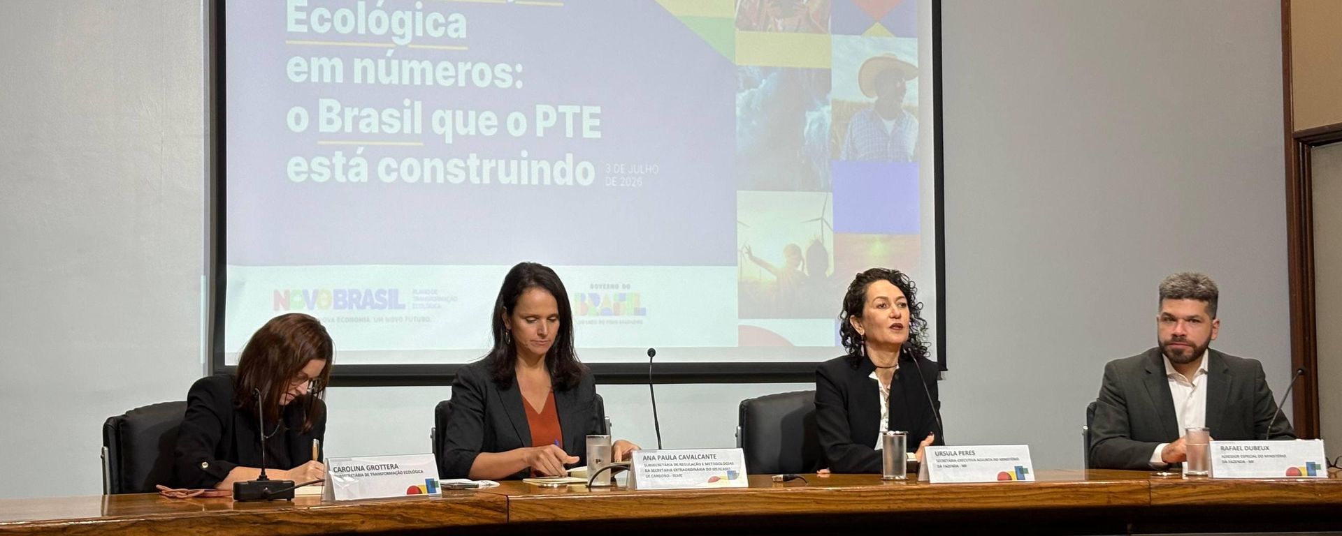 Coletiva do Ministério da Fazenda apresentou projeto do governo para minimizar impactos de eventuais desastres durante o El Niño. Brasília, 3 de julho de 2026 - Sputnik Brasil, 1920, 03.07.2026
