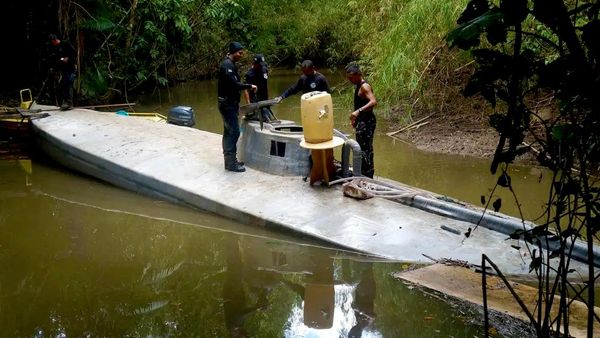Policiais localizam no Pará submarino que seria usado por traficantes, em dezembro de 2015 - Sputnik Brasil