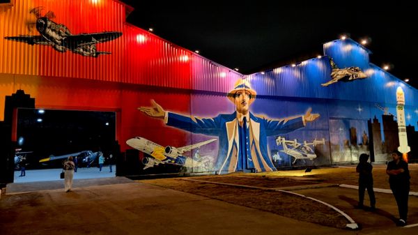 Santos Dumont é grafitado em novo museu aeroespacial de São Paulo, em 3 de junho de 2026 - Sputnik Brasil