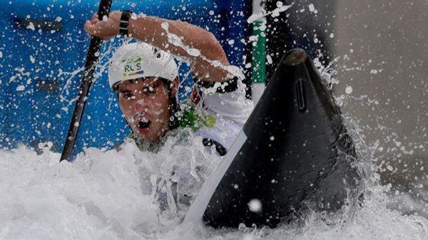 O russo Pavel Eigel participa da competição olímpica de slalom em canoagem na categoria K-1 masculino, no Rio de Janeiro, em 2016 O russo Pavel Eigel participa da competição olímpica de slalom em canoagem na categoria K-1 masculino, no Rio de Janeiro, em 2016 - Sputnik Brasil