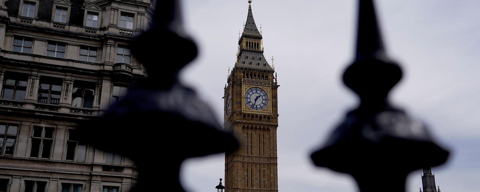 A Torre Elizabeth, conhecida como Big Ben, em Londres, no Reino Unido, em 29 de junho de 2026 - Sputnik Brasil, 1920, 26.07.2026