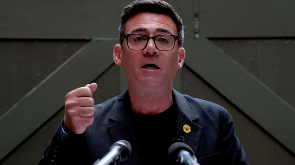 Andy Burnham, do Partido Trabalhista, faz um discurso no Museu de História do Povo em Manchester, Reino Unido - Sputnik Brasil