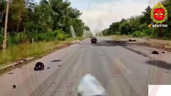 Veja drones russos varrendo robôs terrestres e picapes ucranianos na área de Kramatorsk, na RPD - Sputnik Brasil