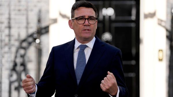 Andy Burnham assume oficialmente o cargo de primeiro‑ministro do Reino Unido - Sputnik Brasil