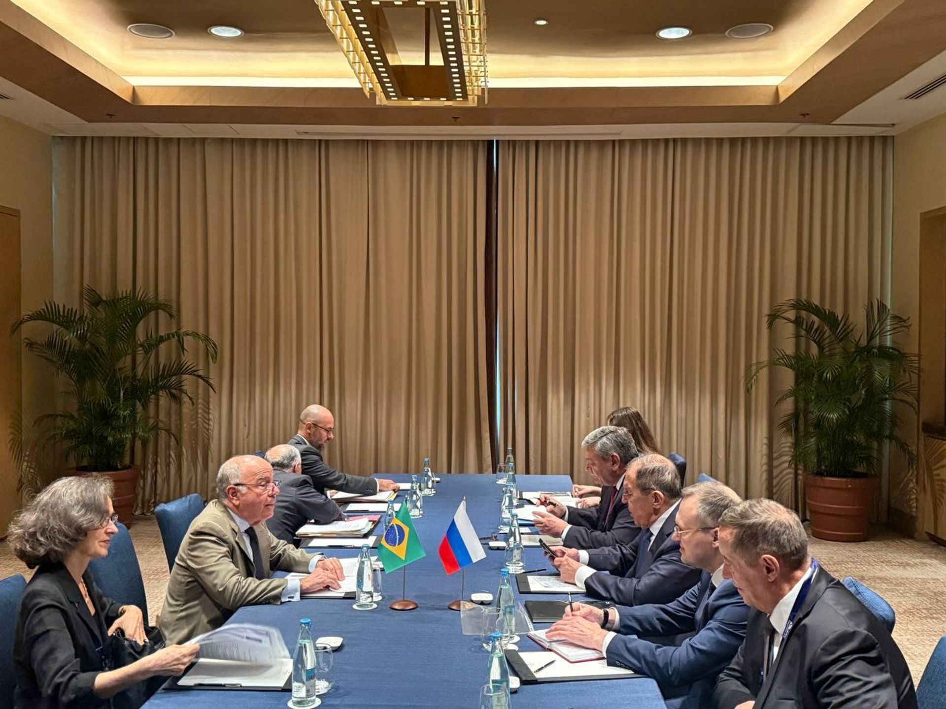 Rússia e Brasil realizam negociações à margem da reunião da ASEAN - Sputnik Brasil, 1920, 22.07.2026
