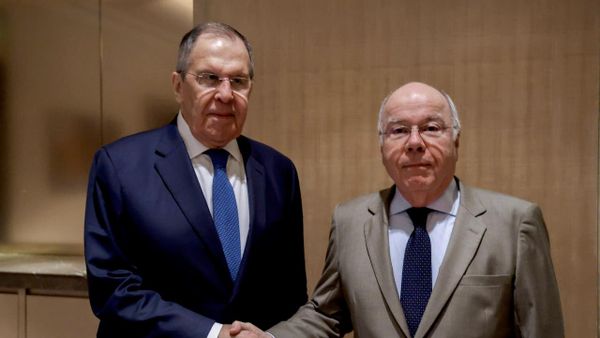 O chanceler russo, Sergei Lavrov, se reúne em Manila, nas Filipinas, com o seu homólogo brasileiro, Mauro Vieira - Sputnik Brasil
