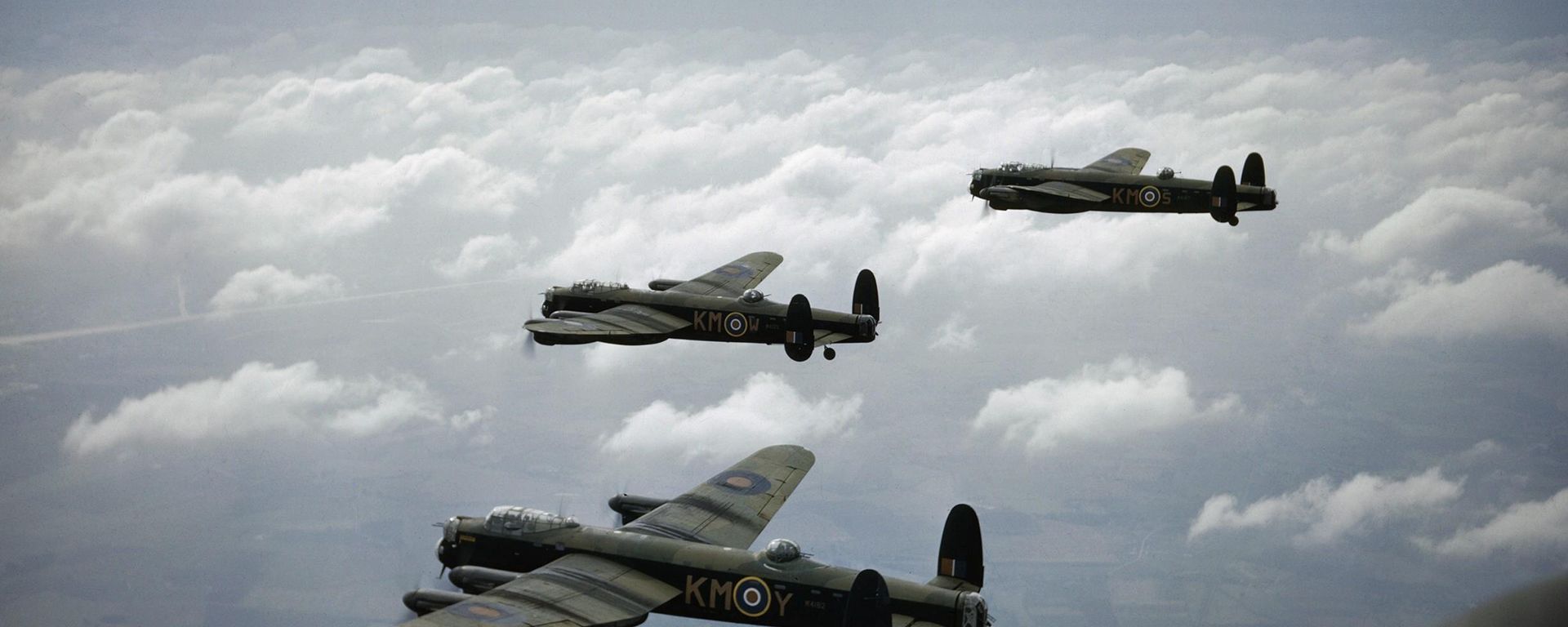 Bombardeiros Avro Lancaster britânicos - Sputnik Brasil, 1920, 22.07.2026