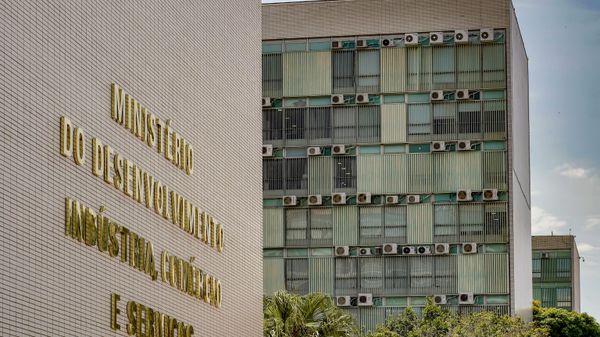 O prédio do Ministério do Desenvolvimento, Indústria, Comércio e Serviços (MDIC), na Esplanada dos Ministérios em Brasília, 11 de outubro de 2023 - Sputnik Brasil