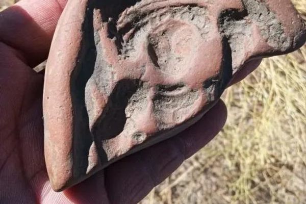 Amostras de esculturas do século VIII, encontradas durante escavações do complexo palaciano em Mingtepa, Uzbequistão - Sputnik Brasil