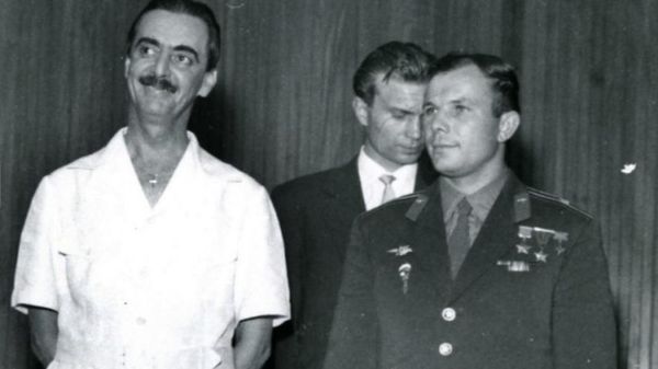 Jânio Quadros ao lado de Yuri Gagarin - Sputnik Brasil