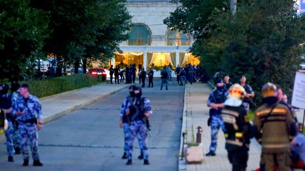 Segundo o Comitê Nacional Antiterrorismo da Rússia, o incidente ocorreu devido à detonação de um artefato explosivo nas instalações localizadas na praça Kudrinskaya Segundo o Comitê Nacional Antiterrorismo da Rússia, o incidente ocorreu devido à detonação de um artefato explosivo nas instalações localizadas na praça Kudrinskaya - Sputnik Brasil