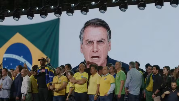 Versão de IA do ex-presidente Jair Bolsonaro durante convenção partidária do PL - Sputnik Brasil
