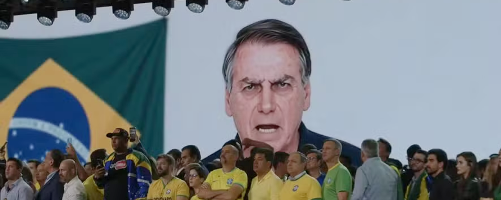 Versão de IA do ex-presidente Jair Bolsonaro durante convenção partidária do PL - Sputnik Brasil, 1920, 07.08.2026