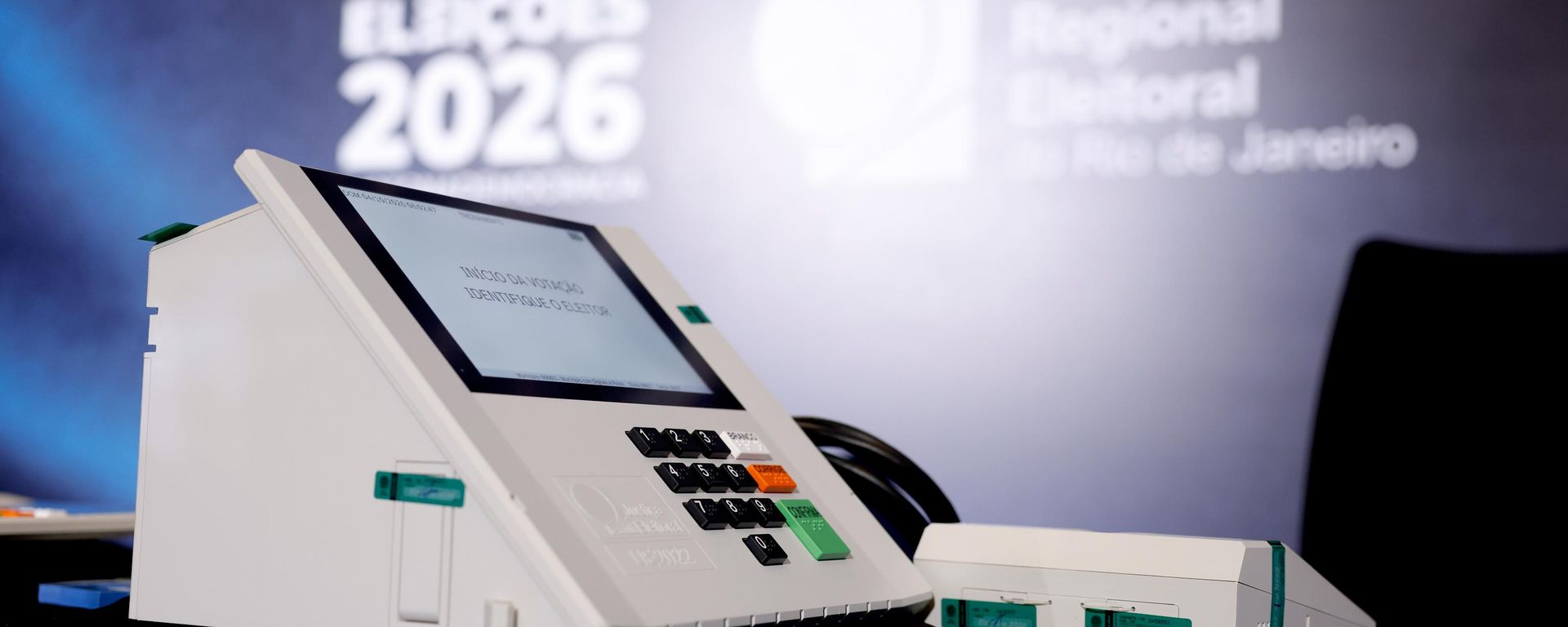 O Tribunal Regional Eleitoral do Rio de Janeiro (TRE-RJ) apresenta a estrutura e compartilha testes da urna eletrônica para as eleições de 2026. Rio de Janeiro, 3 de agosto de 2026 O Tribunal Regional Eleitoral do Rio de Janeiro (TRE-RJ) apresenta a estrutura e compartilha testes da urna eletrônica para as eleições de 2026. Rio de Janeiro, 3 de agosto de 2026 - Sputnik Brasil, 1920, 14.08.2026
