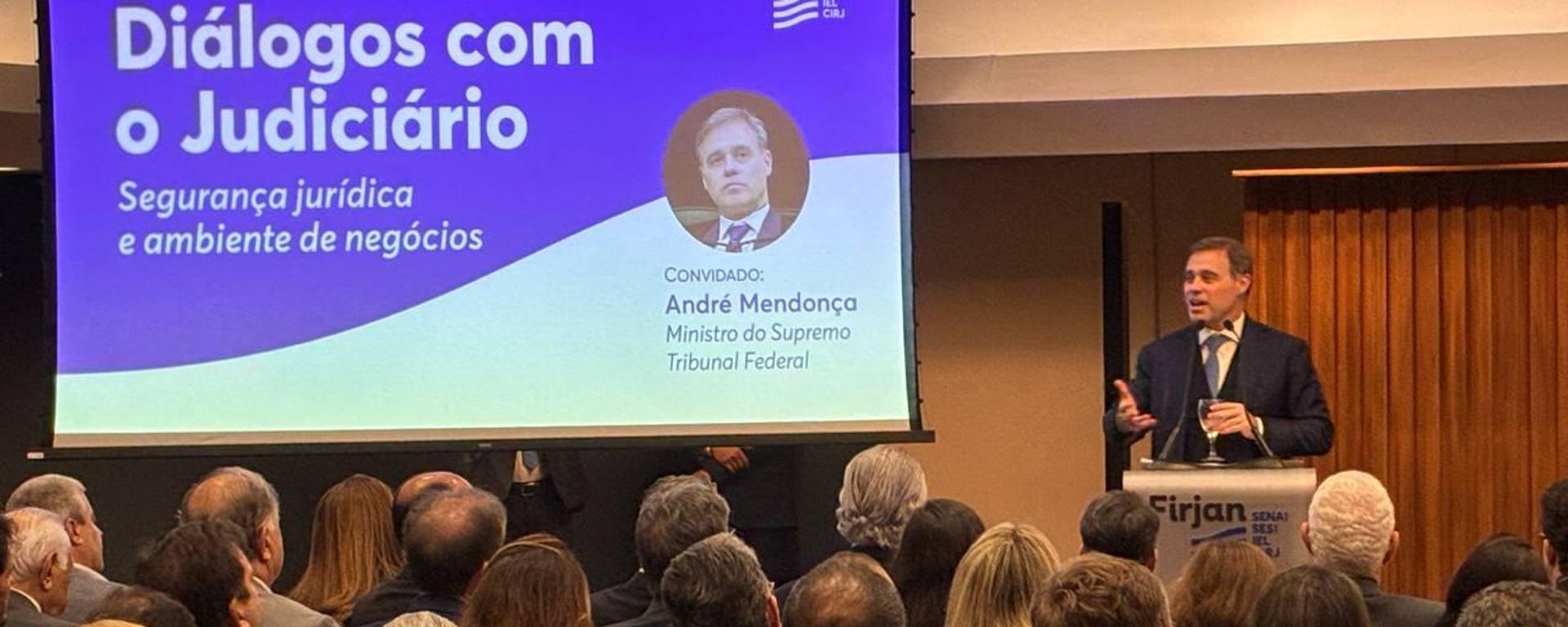 O ministro do Supremo Tribunal Federal, André Mendonça, durante palestra no Rio de Janeiro, de 10 de agosto de 2026 - Sputnik Brasil, 1920, 10.08.2026