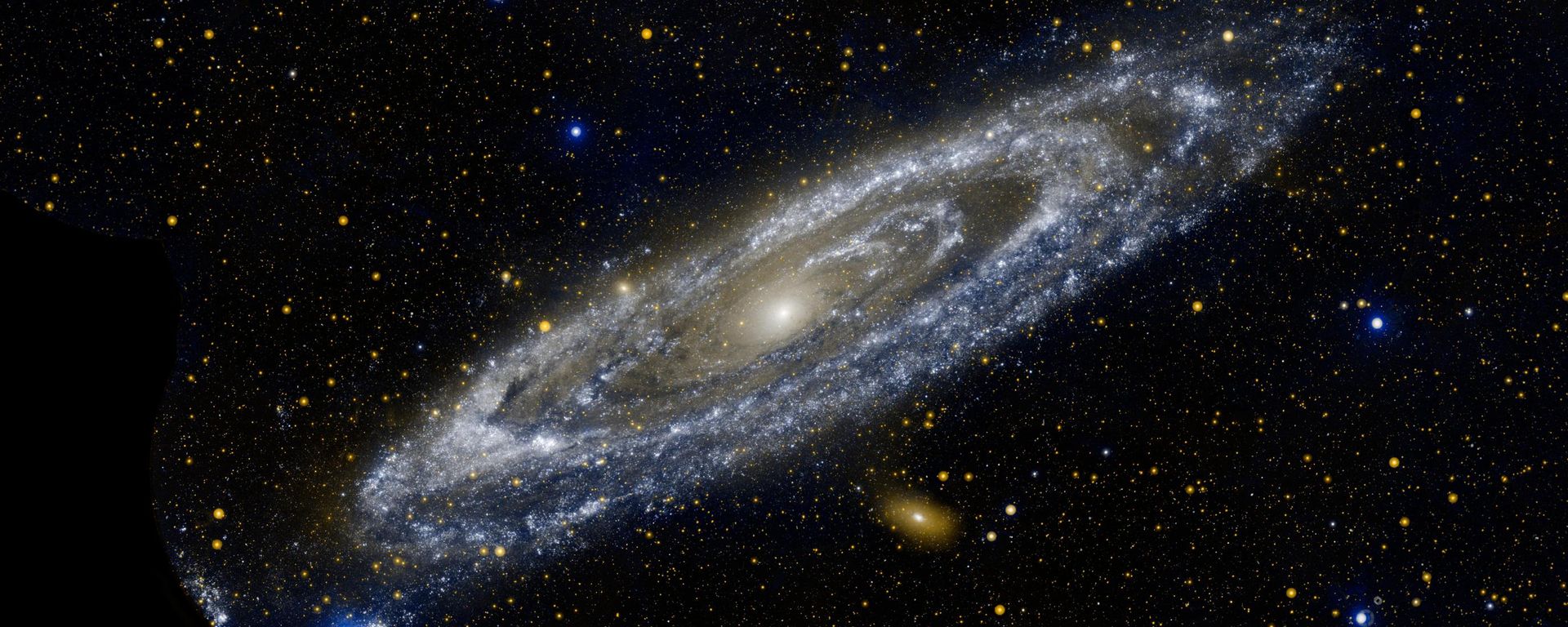 Uma imagem do Galaxy Evolution Explorer da NASA, mostrando o lado ultravioleta da galáxia de Andrômeda Uma imagem do Galaxy Evolution Explorer da NASA, mostrando o lado ultravioleta da galáxia de Andrômeda - Sputnik Brasil, 1920, 11.08.2026