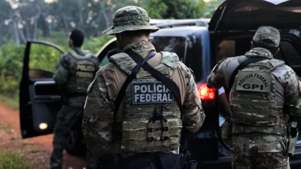 Policiais federais em operação no Brasil - Sputnik Brasil