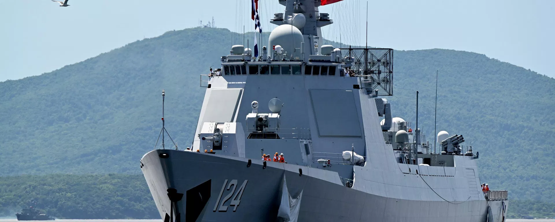 Chegada de navios da Marinha da Rússia e da Marinha do Exército de Libertação Popular a Vladivostok após uma patrulha conjunta Chegada de navios da Marinha da Rússia e da Marinha do Exército de Libertação Popular a Vladivostok após uma patrulha conjunta - Sputnik Brasil, 1920, 12.08.2026