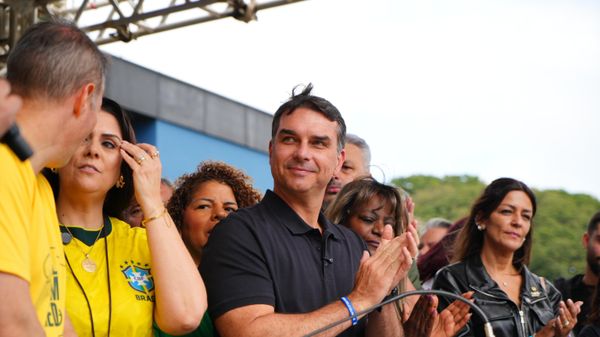 Candidato à Presidência pelo PL, Flávio Bolsonaro cumpre agenda no interior de São Paulo em 8 de agosto de 2026 - Sputnik Brasil