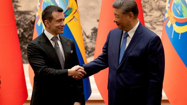 Os presidente do Equador, Daniel Noboa, e da China, Xi Jinping. - Sputnik Brasil