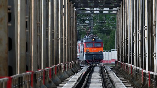 Ferrovia Baikal-Amur sobre o rio Lena, na cidade de Ust-Kut, região de Irkutsk, na Rússia, em 28 de maio de 2024 - Sputnik Brasil